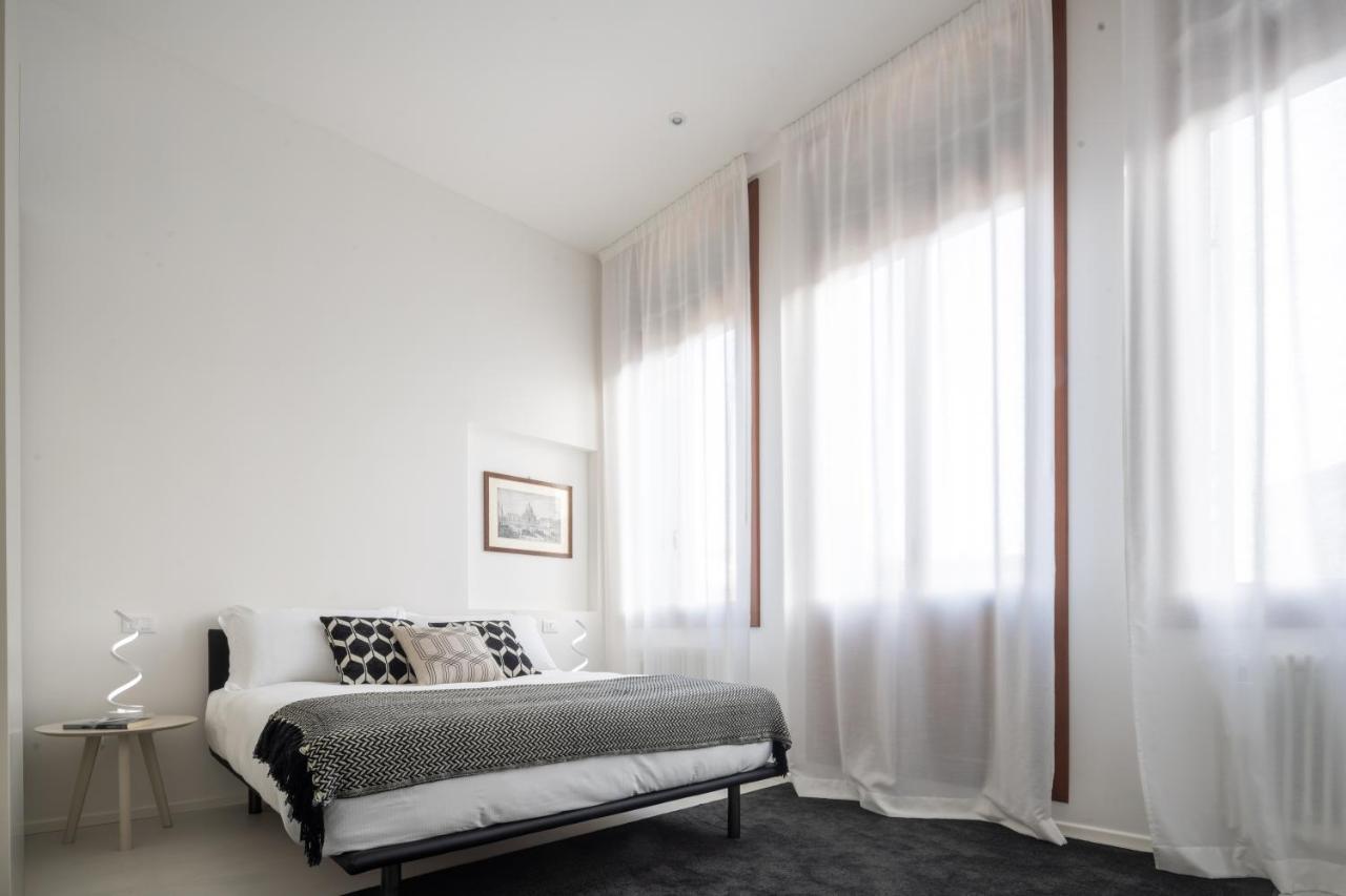 Design Apartment With Balcony On The Grand Canal R&R Venezia Eksteriør bilde